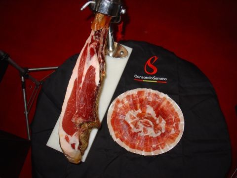 Jamón Consorcio Serrano.