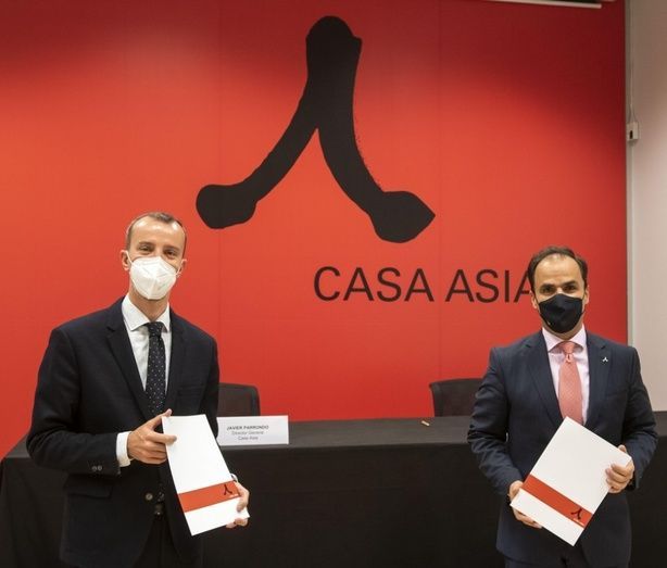 La firma de la colaboración.