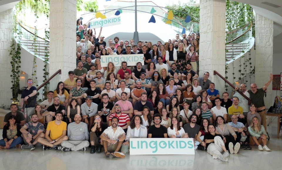 El equipo de Lingokids está formado por 160 personas.