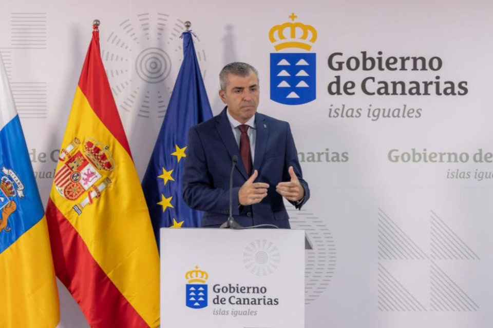 El vicepresidente del Gobierno de Canarias y consejero de Econom&iacute;a, Industria, Comercio y Aut&oacute;nomos, Manuel Dom&iacute;nguez.