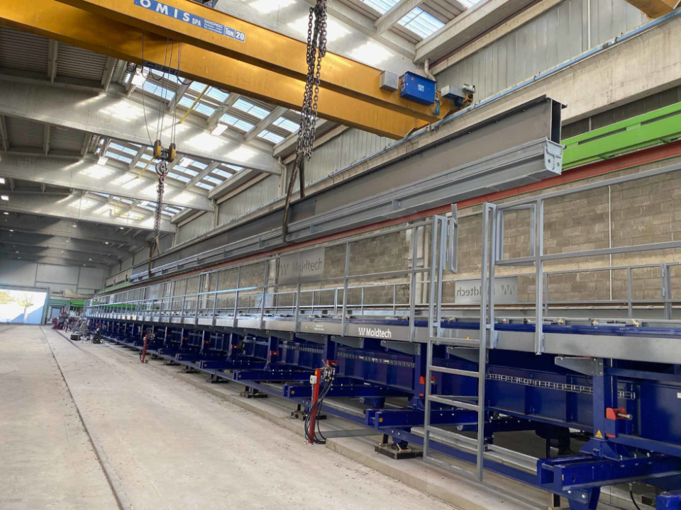 Una soluci&oacute;n t&eacute;cnica que refuerza la industrializaci&oacute;n del prefabricado de hormig&oacute;n en el sector industrial, aplicada a proyectos europeos de gran exigencia estructural.