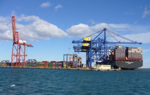 Operaciones estiba en el Puerto de Valencia.