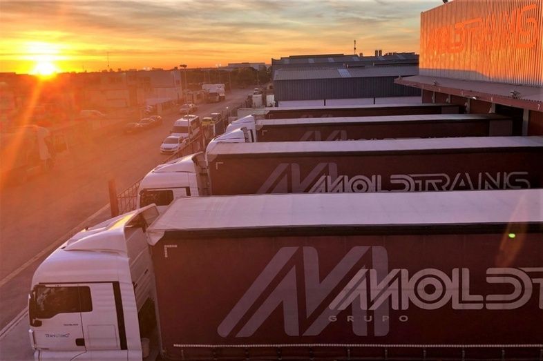 Grupo Moldtrans, amanecer.