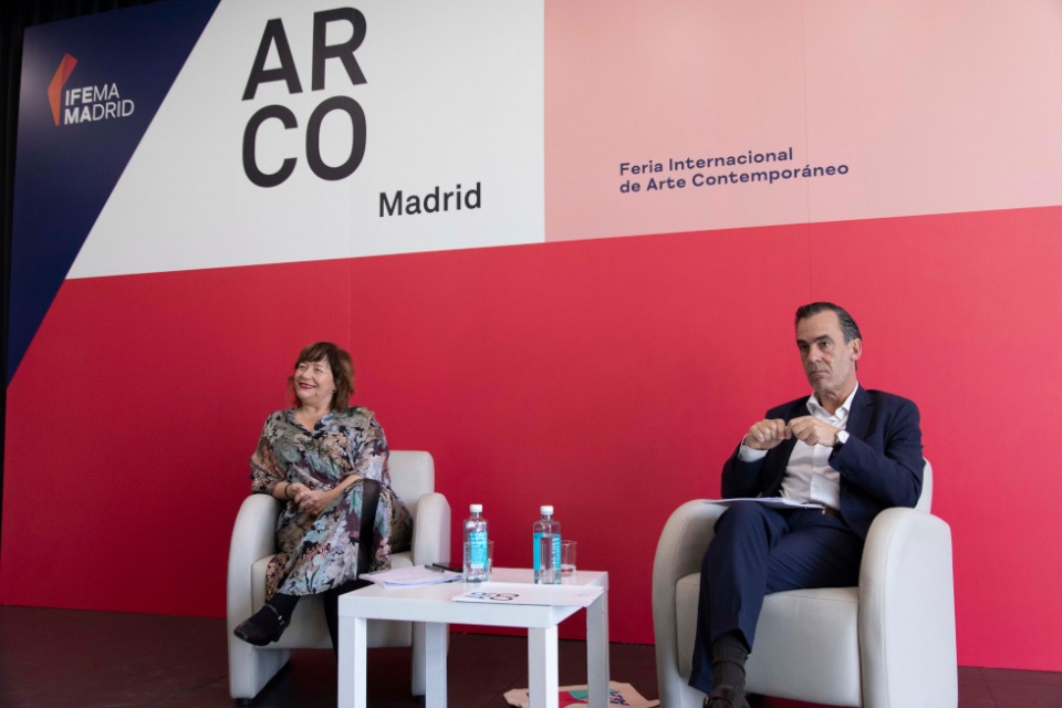 Maribel López, directora de ARCO, y Juan Arrizabalaga, director general de IFEMA MADRID, durante la presentación de ARCOmadrid 2024 .