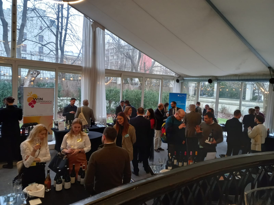Vinos de la Comunitat Valenciana se promocionan en Polonia.