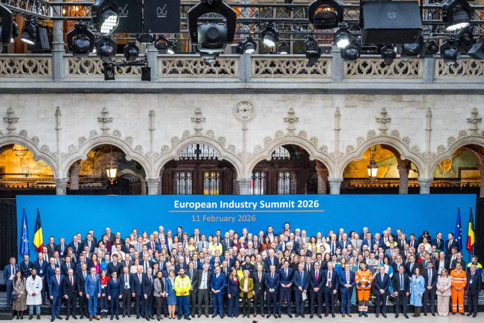 La industria química europea exige medidas urgentes ante el cierre masivo de plantas y la pérdida de competitividad