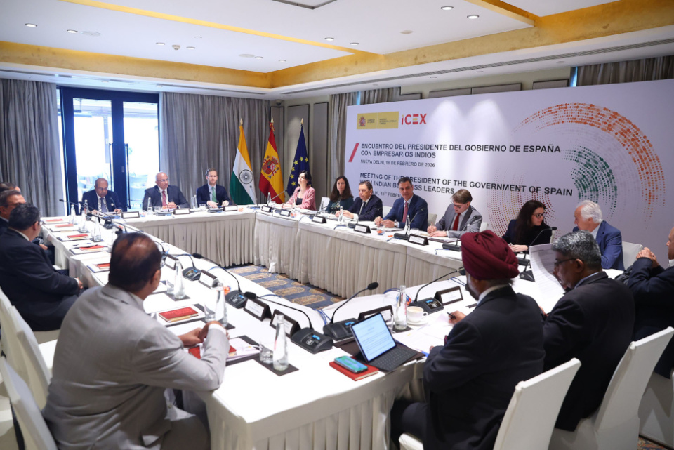 El presidente del Gobierno, Pedro S&aacute;nchez, asiste a un encuentro con inversores indios y representantes del Foro de los CEO Espa&ntilde;a-India. | Pool Moncloa/Fernando Calvo.