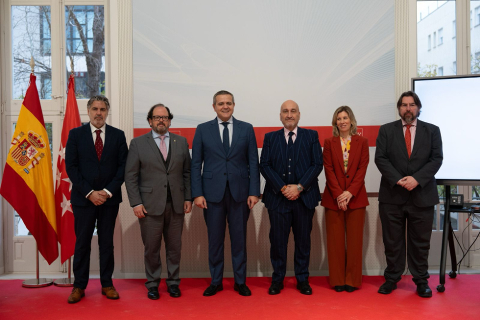 Madrid impulsa la productividad del transporte con gestores administrativos.