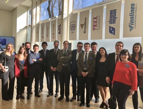 Equipo BERGÉ en la presentación de Líneas Regulares. Equipo BERGÉ en la presentación de Líneas Regulares.