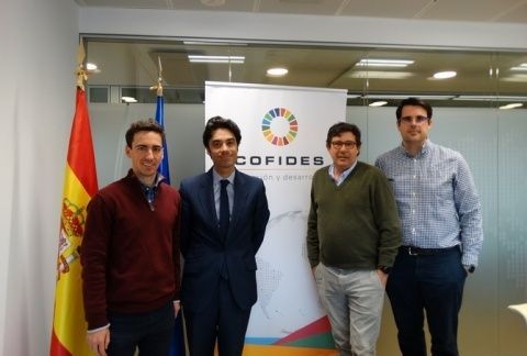 De izq.  a derecha, Jaime Santamaría, director Financiero de JME Ventures; Rodrigo Madrazo, director general de COFIDES; Javier Alarcó, consejero delegado de JME Ventures; y Samuel Gil, director de Inversiones.