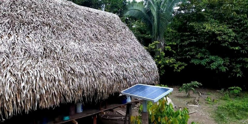 Luz en casa, Amazonia.