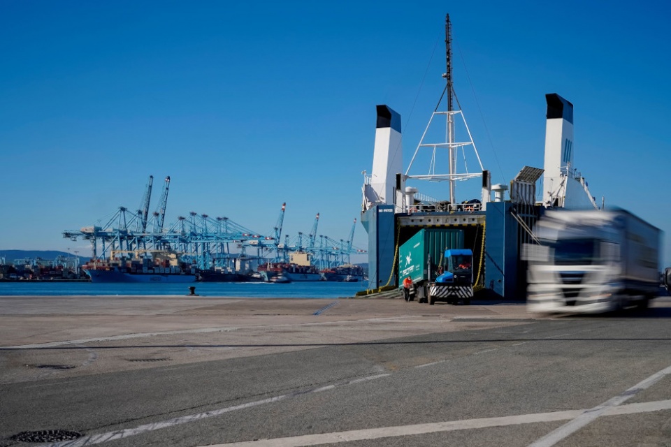 Puerto de Algeciras, camiones.