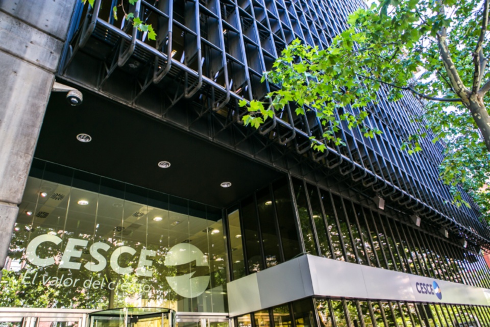 Cesce, exterior.