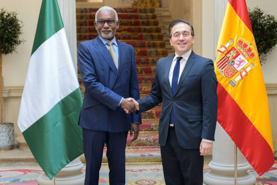 El ministro de Asuntos Exteriores, Unión Europea y Cooperación, José Manuel Albares, recibe al ministro de Asuntos Exteriores de Nigeria, Yusuf Maitama Tuggar.