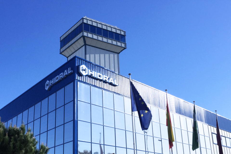 Hidral es una compañía especializada en soluciones de elevación y accesibilidad, con más de 50 años de experiencia en el sector. Hidral es una compañía especializada en soluciones de elevación y accesibilidad, con más de 50 años de experiencia en el sector.