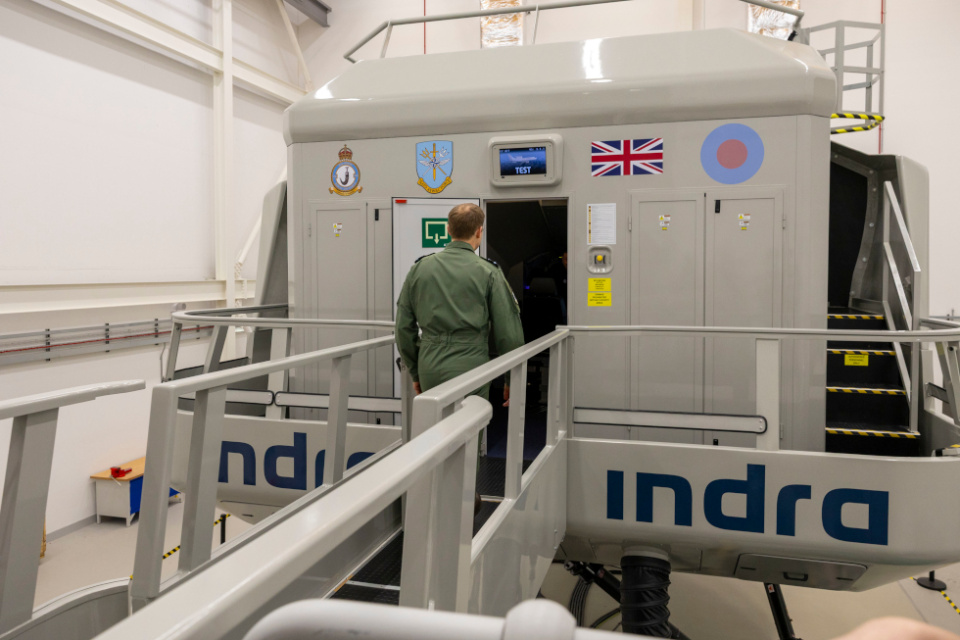 Tecnología española en el aire: Indra pone en marcha el simulador del E-7 Wedgetail para la Royal Air Force