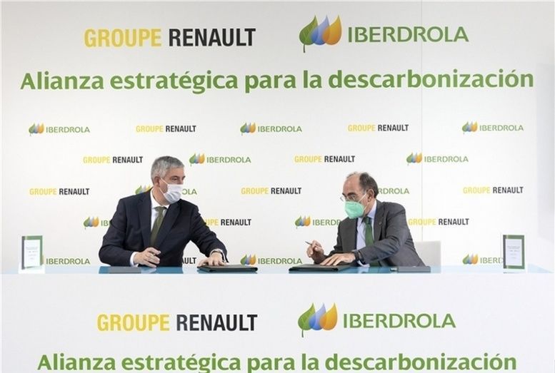 La firma de la alianza en las instalaciones de la Factoría de Carrocería y Montaje de Renault en Valladolid.