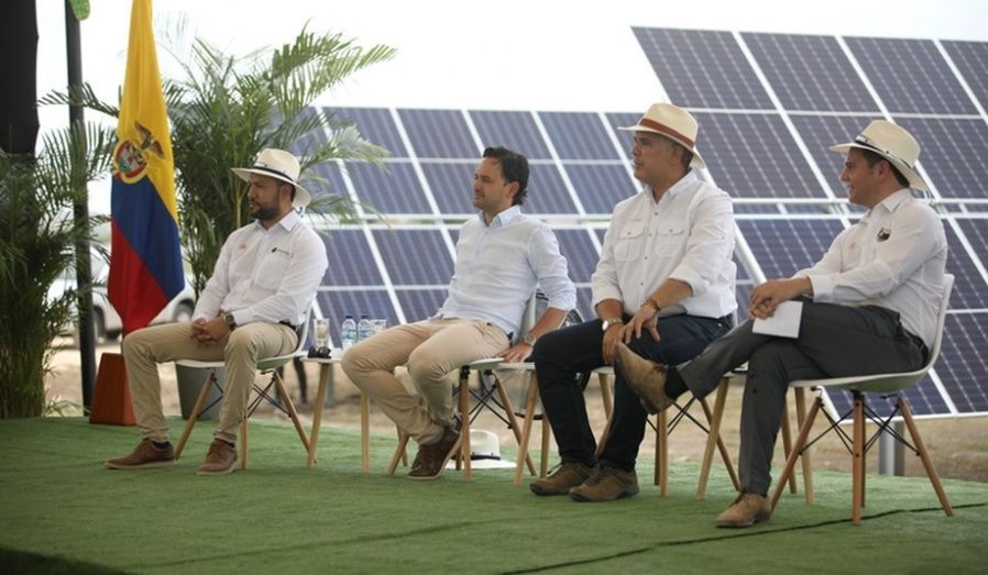 Alejandro Ospina, Country Manager de Grenergy; Diego Mesa, Ministro de Energía y Minas de Colombia; Iván Duque, Presidente de Colombia; David Ruiz de Andrés, CEO de Grenergy