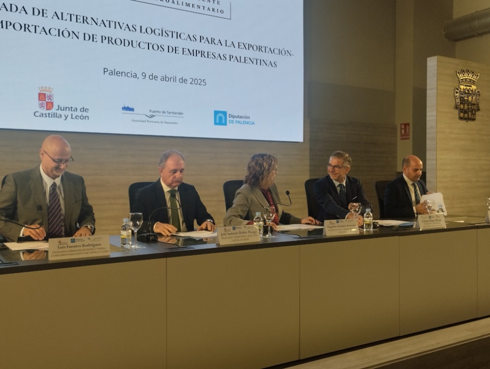 Jornada (de izq. a dcha): Fuentes, Rubio, Armisén, Díaz y calzada durante la presentación.
