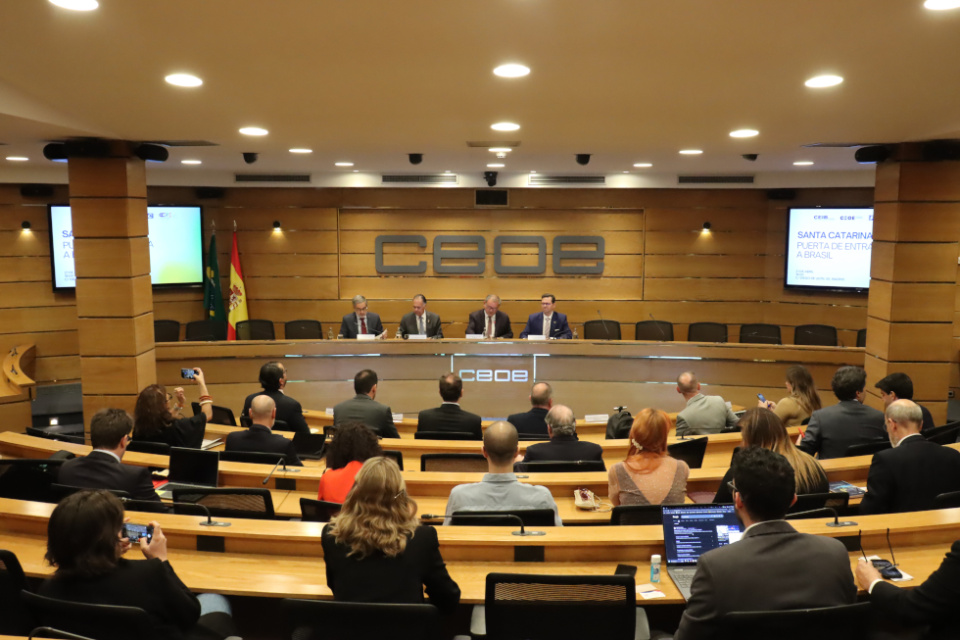 Encuentro Empresarial con autoridades de Santa Catarina, Brasil, en CEOE.