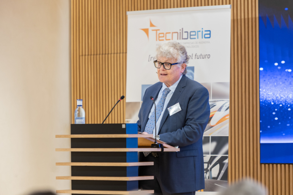 Encuentro anual de presidentes, CEOs y directores generales de las empresas  asociadas.