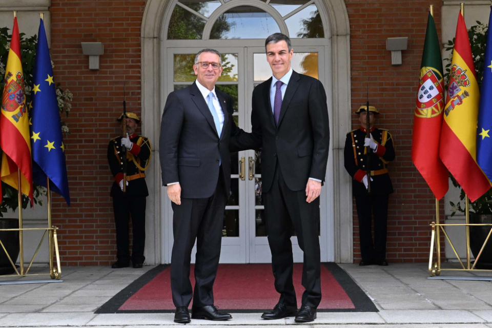 El presidente del Gobierno, Pedro S&aacute;nchez, junto al presidente de la Rep&uacute;blica Portuguesa, Ant&oacute;nio Jos&eacute; Martins Seguro (Foto: Pool Moncloa/Borja Puig de la Bellacasa. La Moncloa)