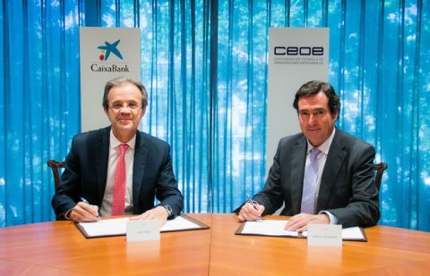 Presidente de CaixaBank, Jordi Gual, y presidente de la Confederación Española de Organizaciones Empresariales (CEOE), Antonio Garamendi.