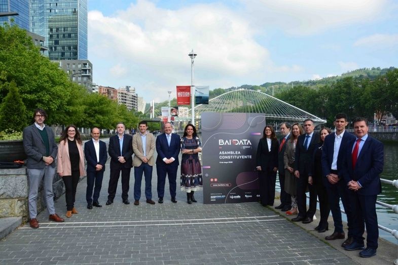 Representantes de las entidades que han participado en la asamblea constituyente de BAIDATA celebrada en Bilbao.