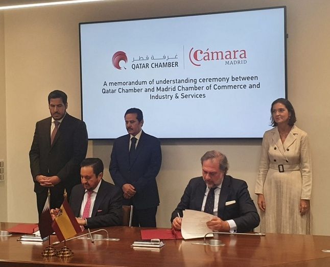 La firma del memorando de entendimiento Madrid - Qatar. La firma del memorando de entendimiento Madrid - Qatar.
