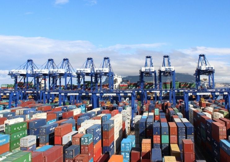 Exportaciones en puerto andaluz.