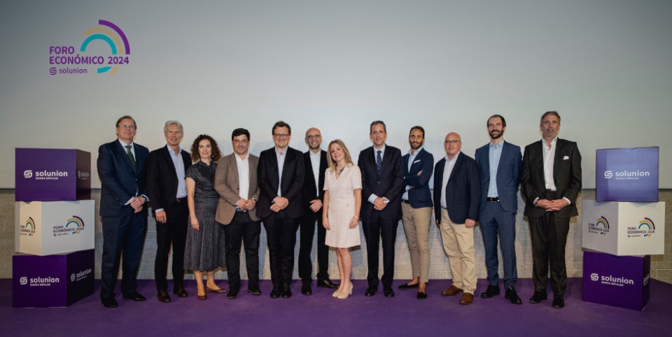 Primer Foro Económico Solunion.