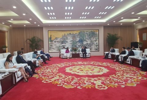 La reunión de la Ministra con autoridades de Hefei.