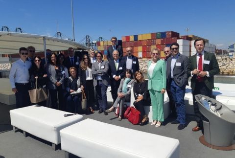 Visita empresarios franceses.