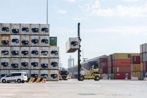En el acumulado del año, la actividad se reduce un 8,78%.