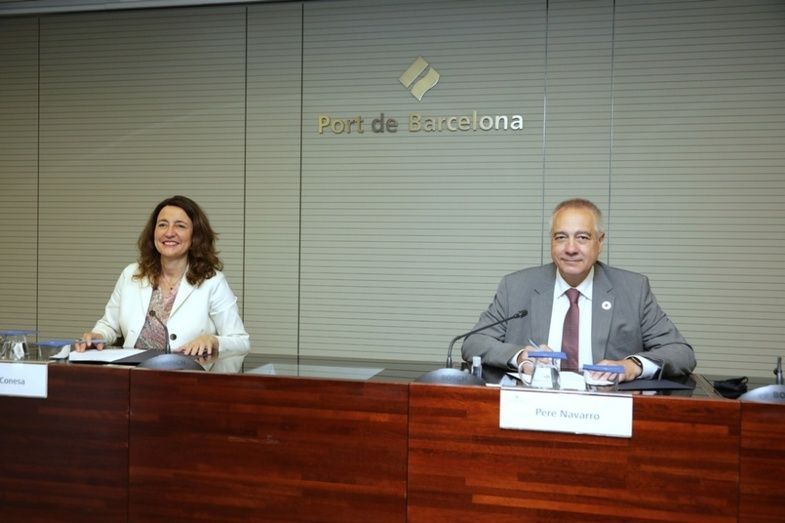 Mercè Conesa, presidenta del Port de Barcelona y Pere Navarro, delegado especial del Estado en el Consorci de la Zona Franca de Barcelona y presidente de BNEW.