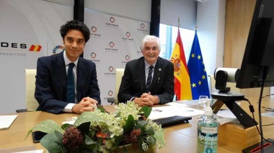 Rodrigo Madrazo, Director General de COFIDES y José Luis Curbelo, presidente de COFIDES.