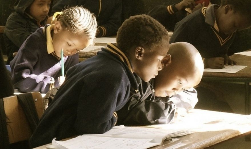 Con una población de 1.350 millones de habitantes, de la que un 60 % es menor de 25 años, África es el continente más joven.