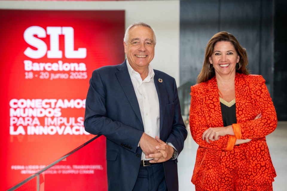 Pere Navarro, delegado especial del Estado en el Consorci de la Zona Franca de Barcelona (CZFB) y presidente del SIL, y Blanca Sorigué, directora general del CZFB y del SIL.