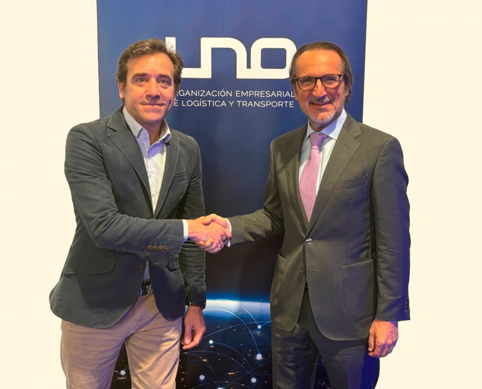 El presidente de UNO Logística, Francisco Aranda; y el CEO de Deliverea, Joan Rovira, han rubricado un acuerdo.