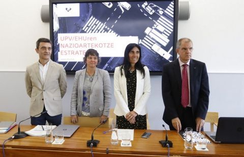 Arturo Muga, Marta Barandiaran, Nekane Balluerka y José Luis Martín.