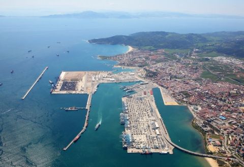 Vista área Puerto Algeciras-Estrecho.