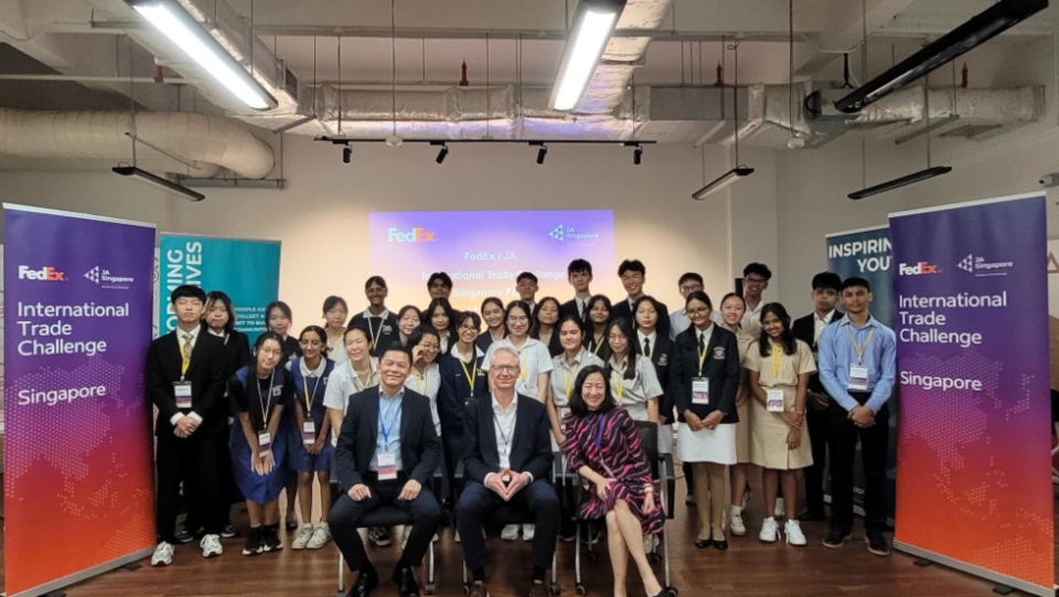 Desde su inicio en 2008, el programa FedEx/JA ITC en Singapur ha impactado a más de 6,700 estudiantes.