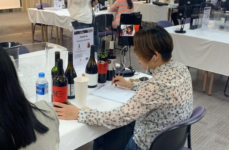 Cata de vino en Seúl, 2021 (Archivo Info).
