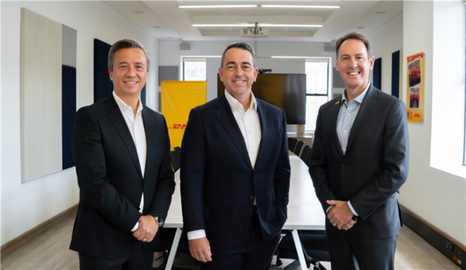 Agustín Croche, CEO de DHL Supply Chain América Latina; Andrew Williams, CEO de DHL Express Américas, y Tim Robertson, CEO de DHL Global Forwarding Américas.