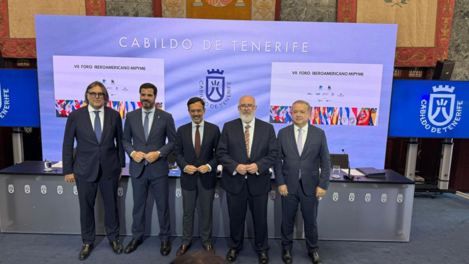 Participantes en la Presentacion del VII Foro Iberoamericano de la MIPYME en Tenerife Islas Canarias.