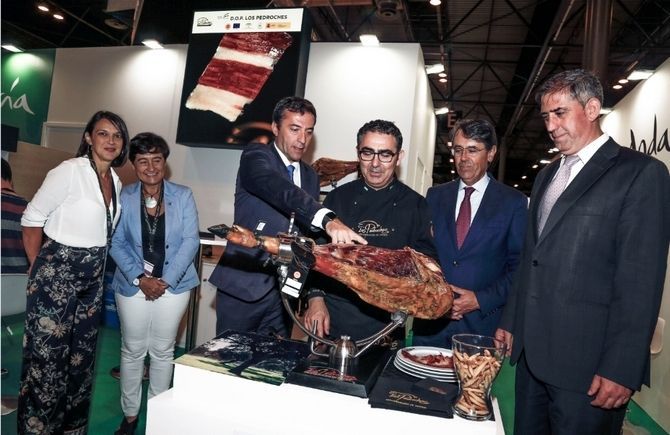 El stand agrupado ha contado en todo momento con una gran afluencia de p&uacute;blico en esta feria.