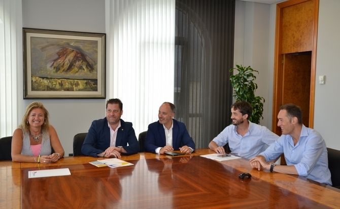 Directiva de Ageinco con David Regades y Director de Obras.