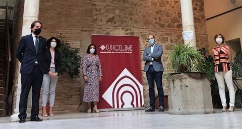 El gerente de la Fundación intervino en la inauguración de estos estudios de posgrado.