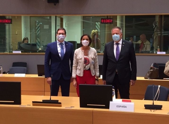 Reyes Maroto en el Consejo de Competitividad celebrado en Bruselas.
