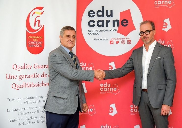Alfonso Alcázar, presidente del Consorcio del Chorizo Español, y Carlos Rodríguez, presidente de Carnimad, organización a la que pertenece el centro de formación Educarne.